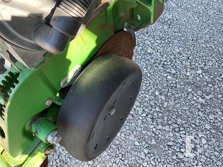 john-deere-1790-image-15