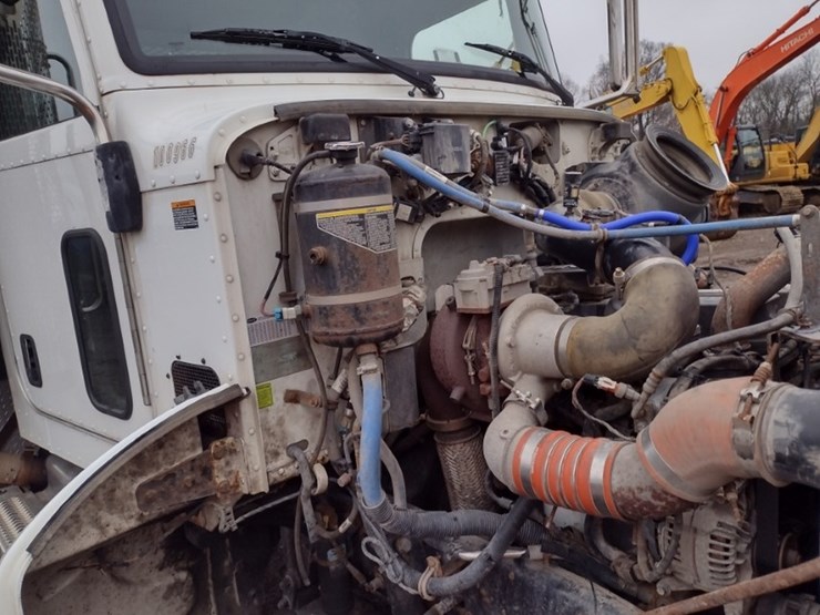 peterbilt-337-image-26