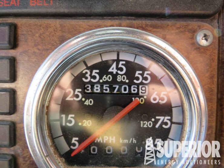 2006-freightliner-fld120-classic-image-19