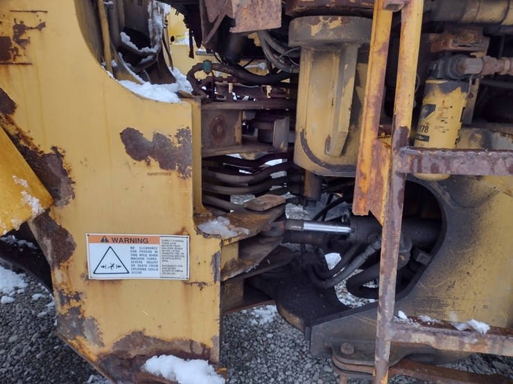 caterpillar-it24f-image-26