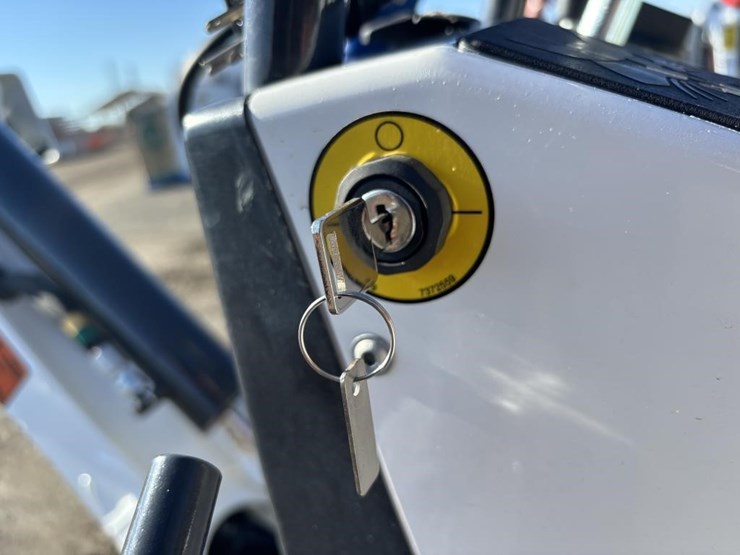 2022-bobcat-e10e-hydraulic-excavator-image-38