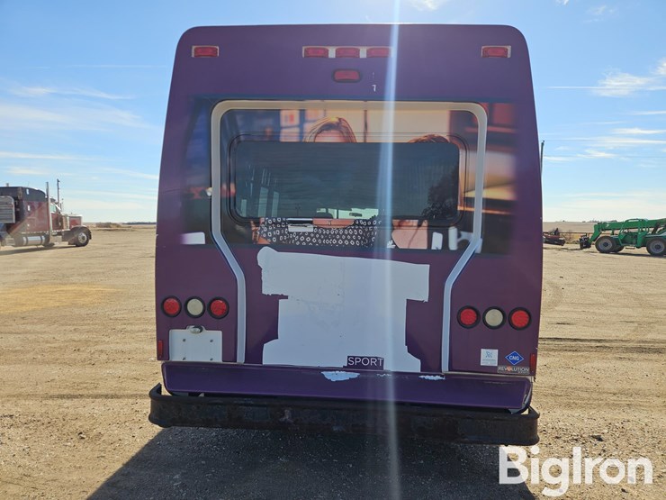 2010-ford-e450-image-6