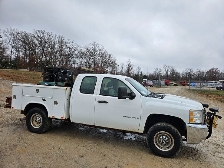 chevrolet-silverado-2500-image-20