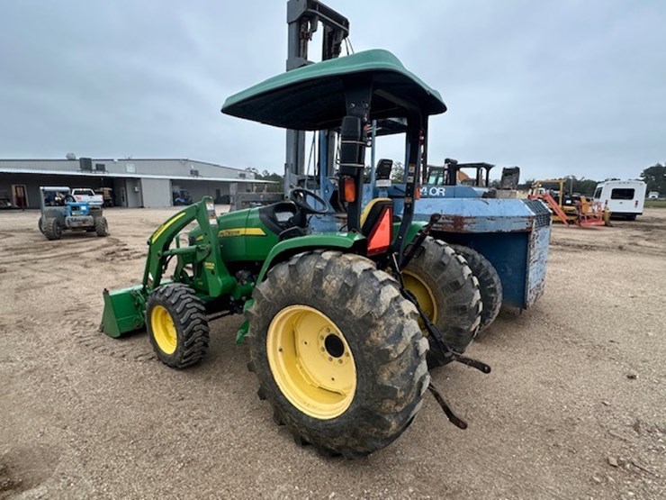 john-deere-4105-image-4