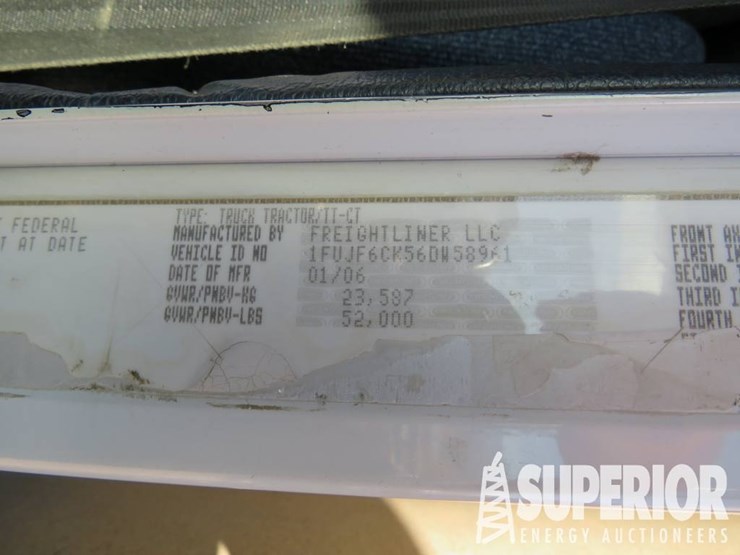 2006-freightliner-fld120-classic-image-20