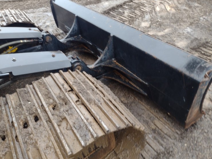 hitachi-zx135us-6-image-22