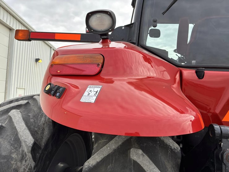 case-ih-magnum-315-image-23