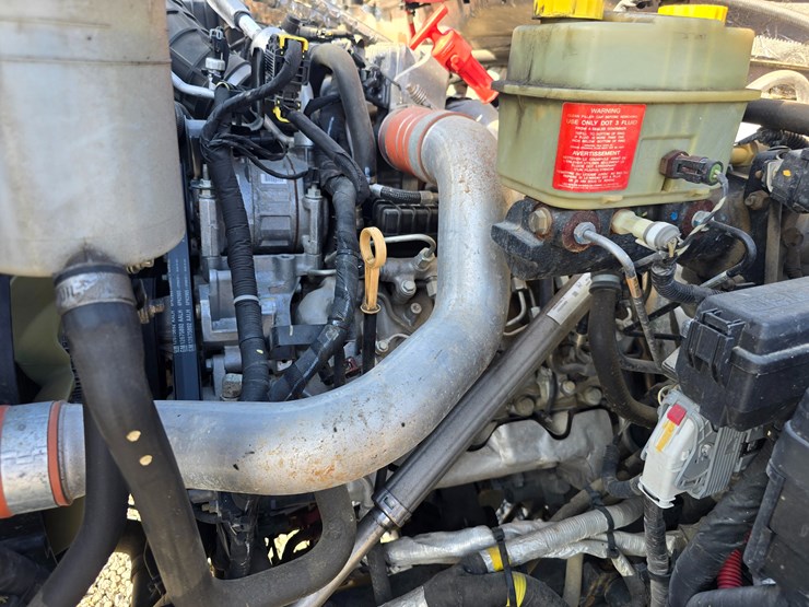 chevrolet-silverado-5500hd-image-55