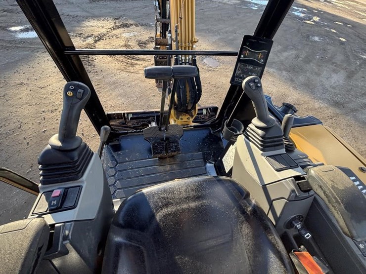 2021-caterpillar-302.7cr-image-29