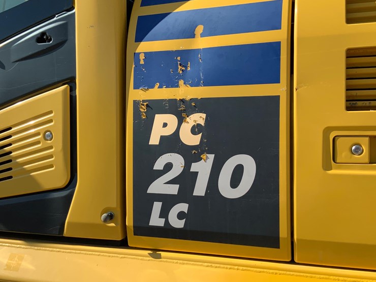 komatsu-pc210-lc-11-image-14