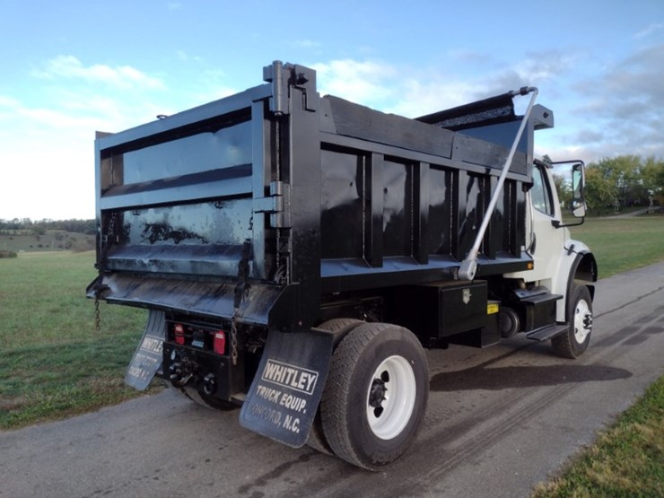 freightliner-m2-106-image-37