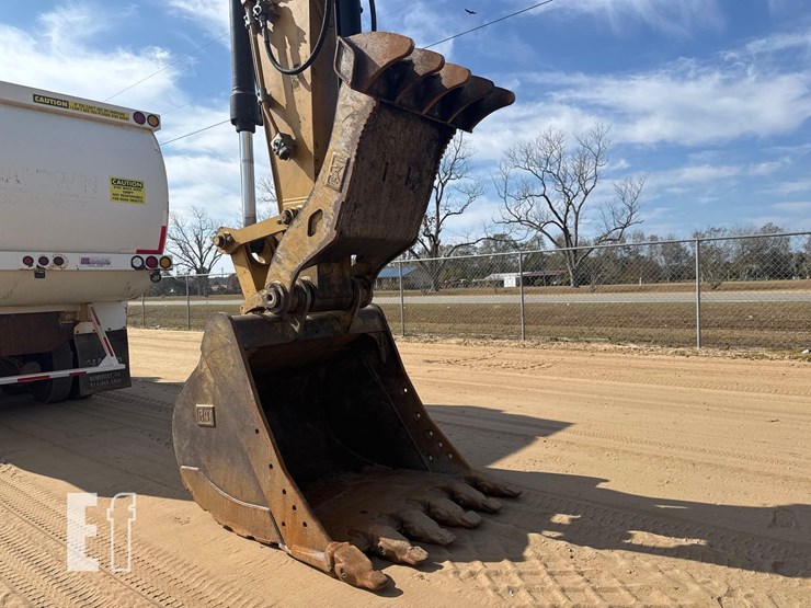 2019-caterpillar-326fl-image-25