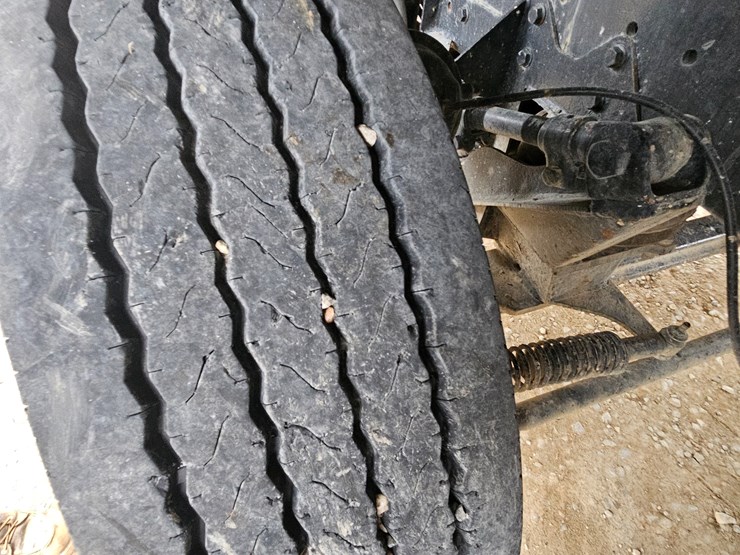 freightliner-122sd-image-96