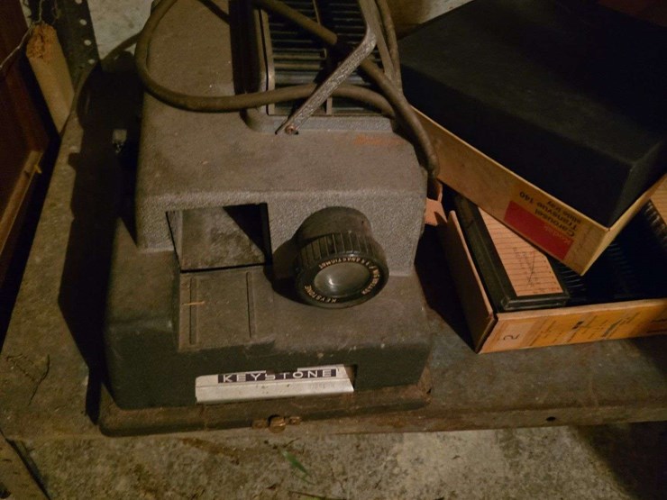 boardgames,-lantern,-keystone-vintage-projector,-slide-trays,-misc.-image-2