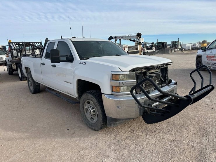 2015-chevrolet-silverado-2500-image-5