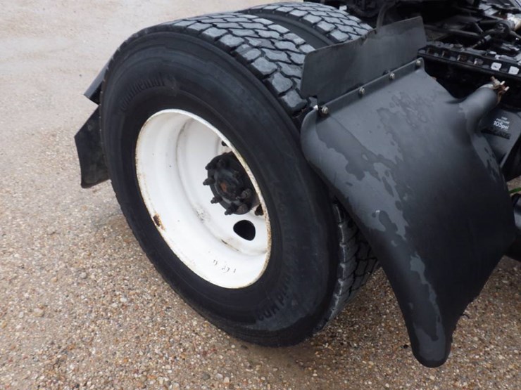 freightliner-cascadia-125-image-4