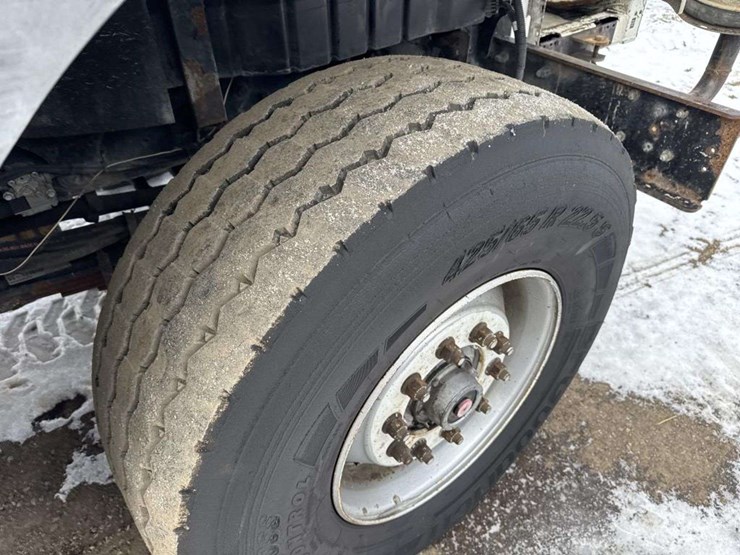 2007-international-7600-image-20