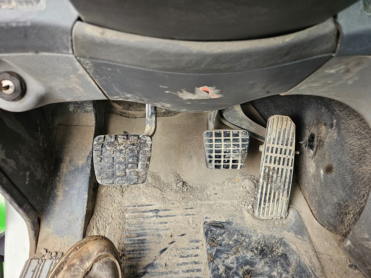 freightliner-columbia-120-image-90