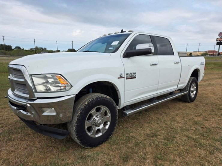 2018-dodge-2500-image-1