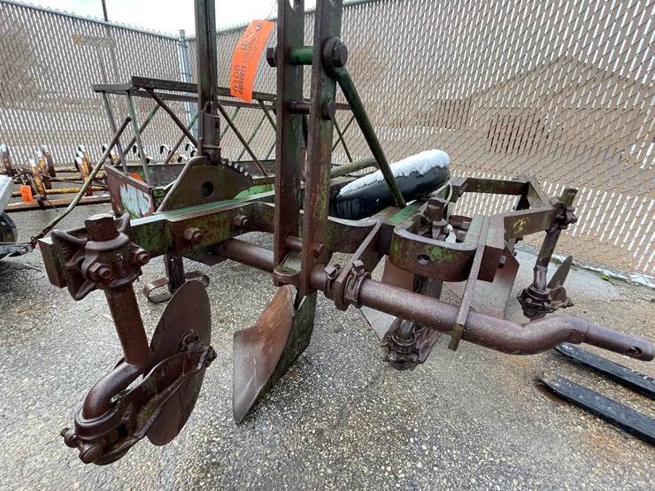 #6108-•-j.d-f313-plow-(o12)-image-6