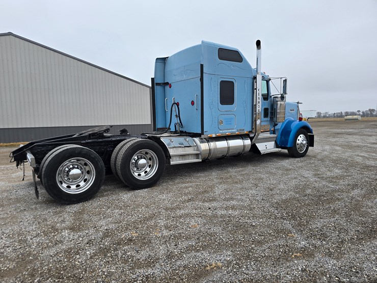 1999-kenworth-w900l-image-30
