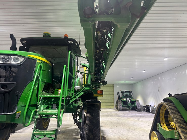 john-deere-r4044-image-8