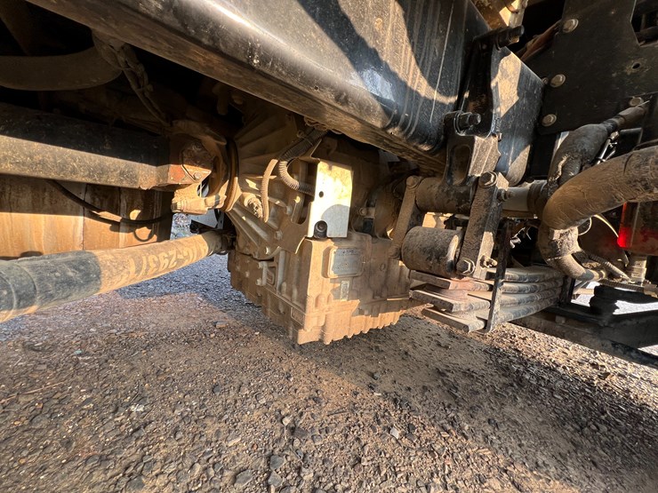 peterbilt-520-image-24