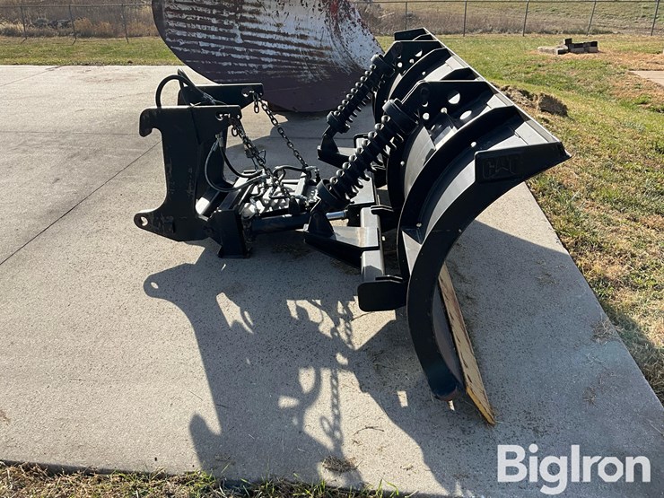 caterpillar-10-image-4