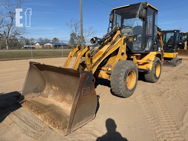 caterpillar-906-image-8