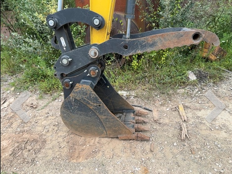 new-holland-e60c-image-2