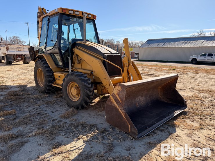 caterpillar-416d-image-3