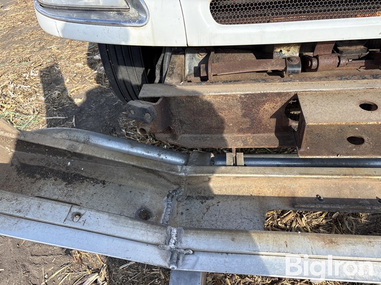 2005-freightliner-columbia-120-image-13