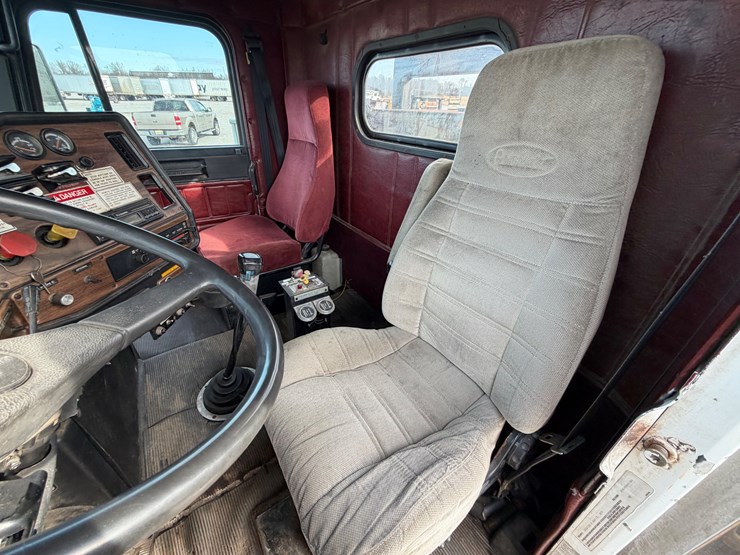 national-1100-image-33