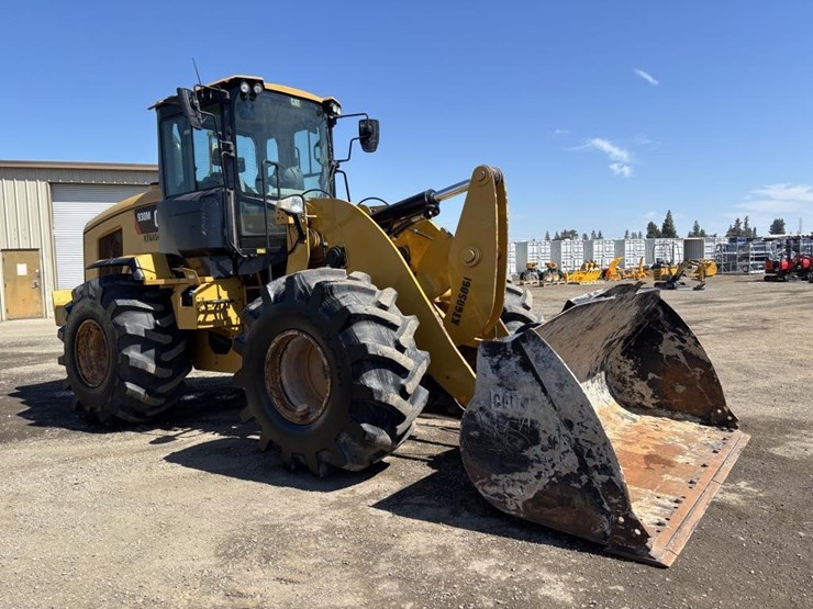 2019-caterpillar-930m-image-2