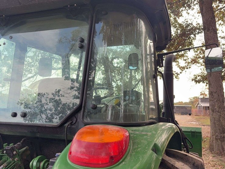 2023-john-deere-5120m-image-19