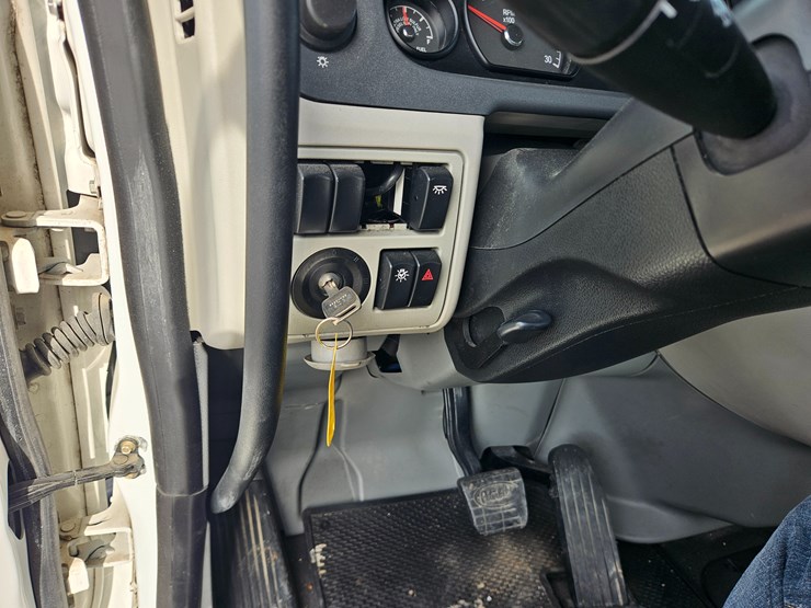 peterbilt-579-image-55