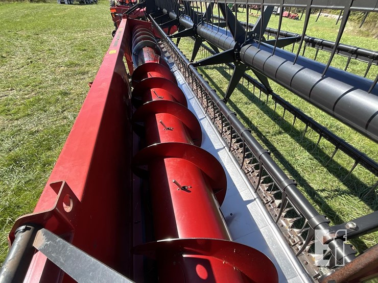 2011-case-ih-3020-image-15