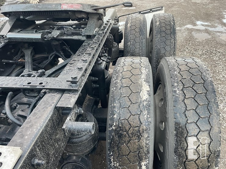 2004-kenworth-t800-image-8