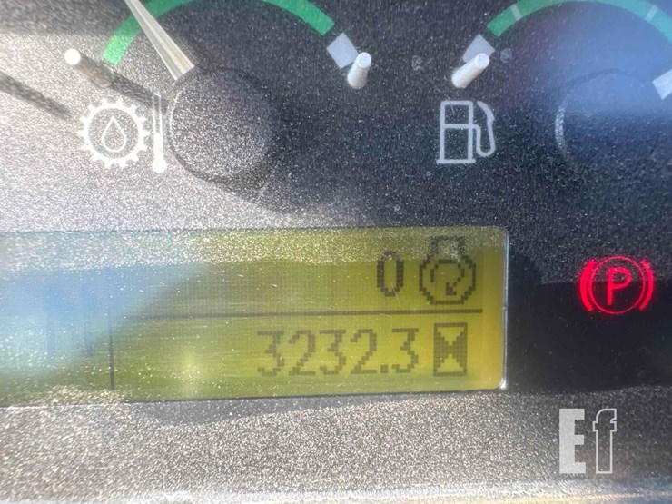 2016-deere-310sl-image-24