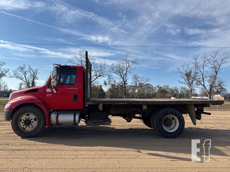 international-durastar-4300-image-1