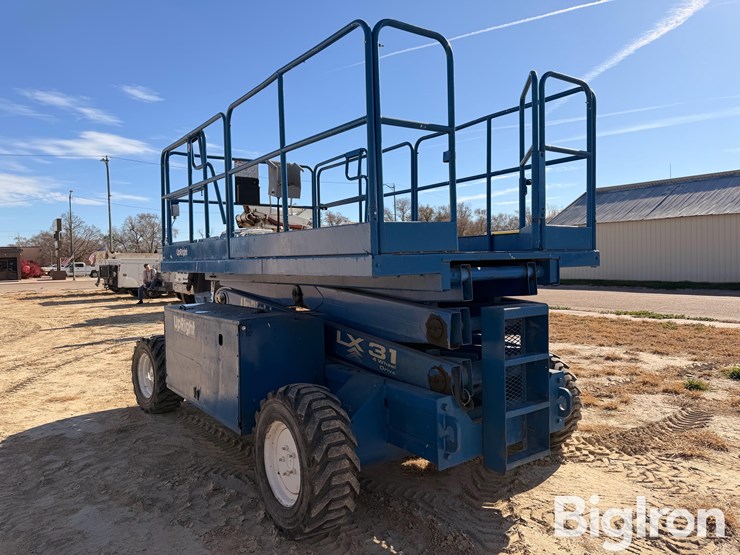 up-right-lx31-image-5