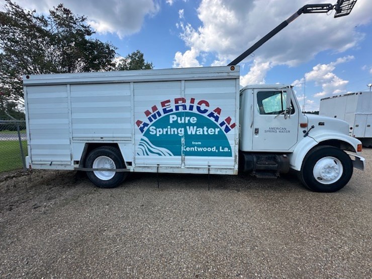 1994-international-4700-image-4