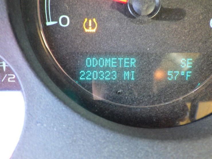 2013-chevrolet-tahoe-image-14