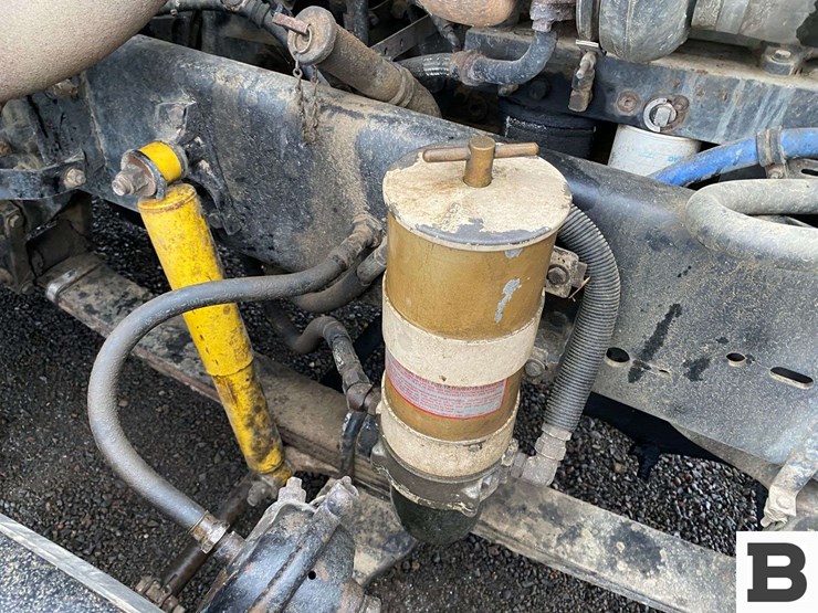 1993-freightliner-fld120-image-52