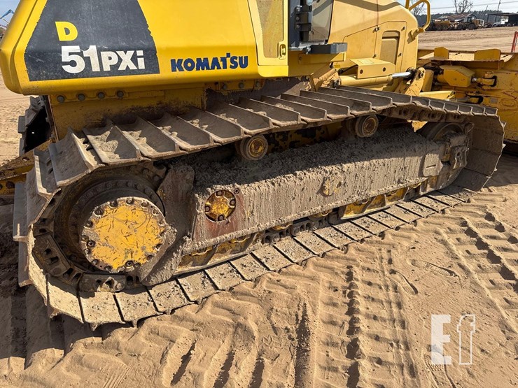 komatsu-d51pxi-22-image-12