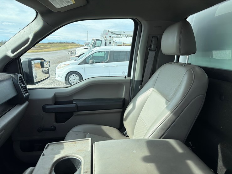 2019-ford-f150-xl-image-14