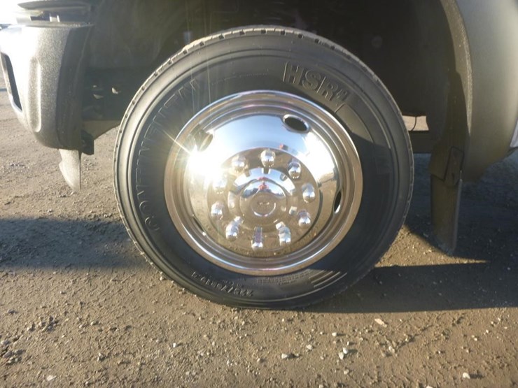 2011-ford-f550-image-19