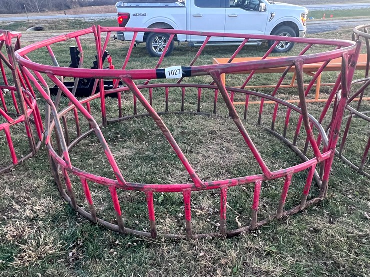 #1027-•-used-round-bale-ring-image-1