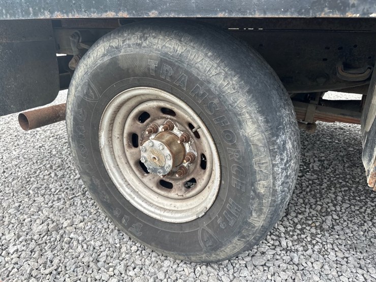 2004-ford-f350-xl-image-9