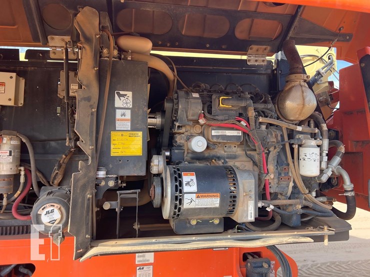 2018-jlg-600s-image-19